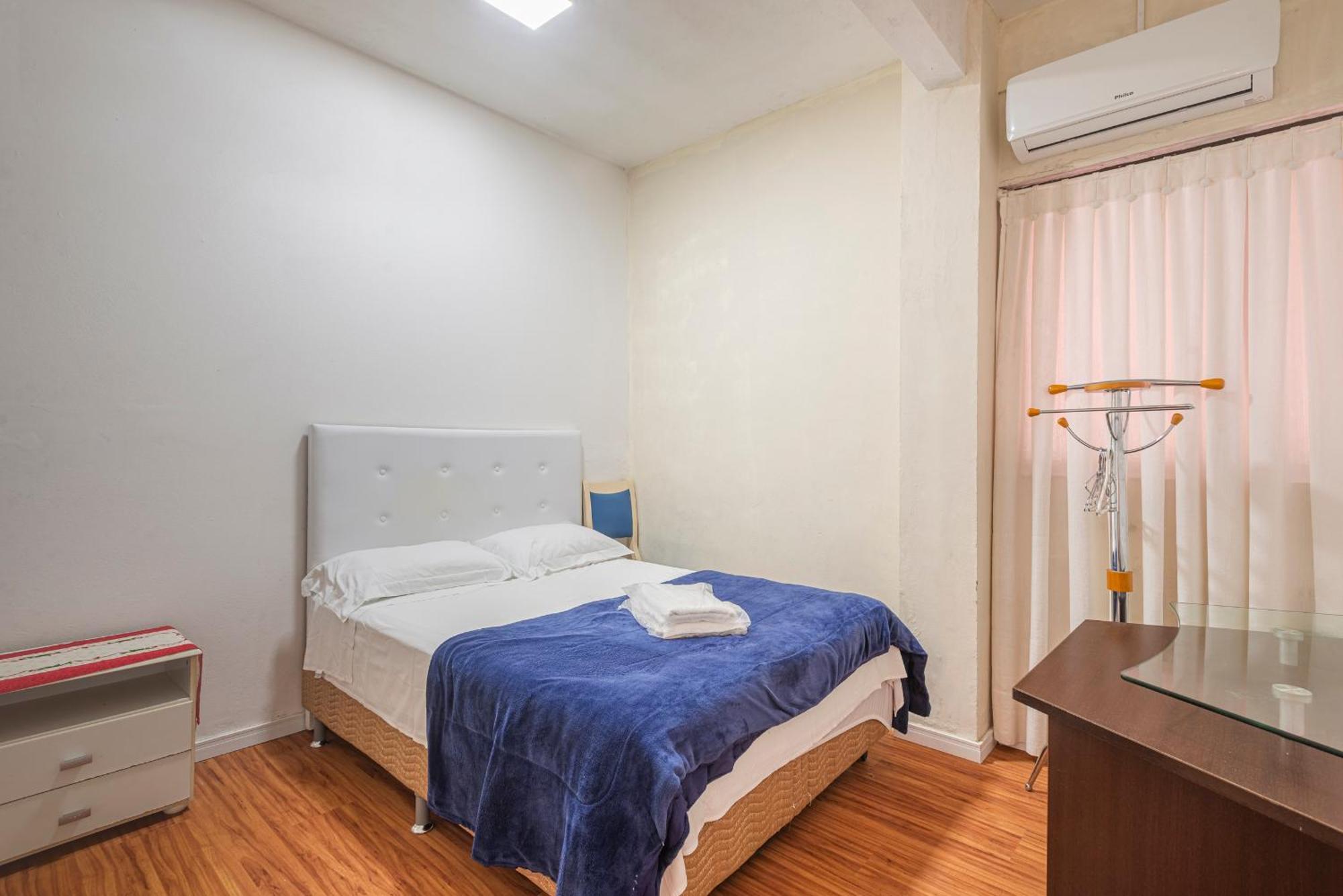 02 1 Quarto, Centro Bc *