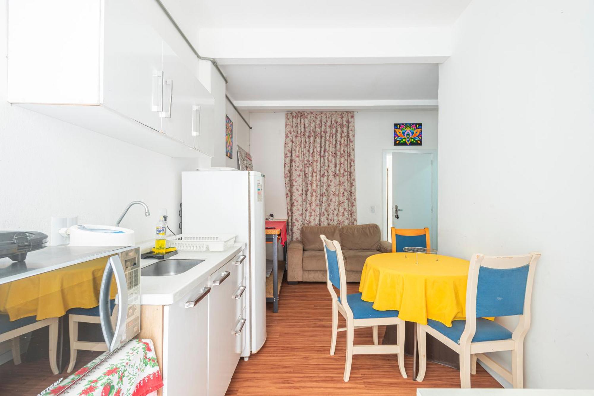 02 1 Quarto, Centro Bc *